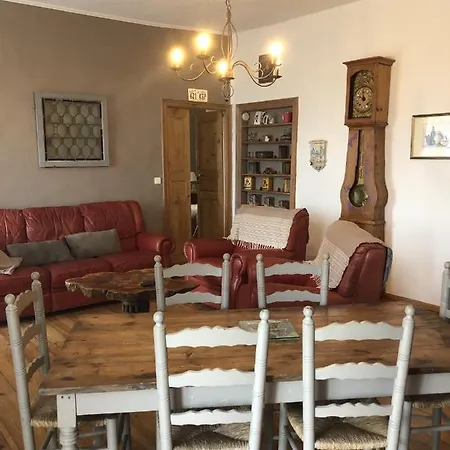 Apartmán Sur La Place De L'eglise